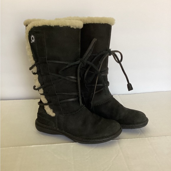 UGG Catalina Tall Black Suede Shearling Leather Wrap Strap Boots Size 6 - Picture 5 of 15